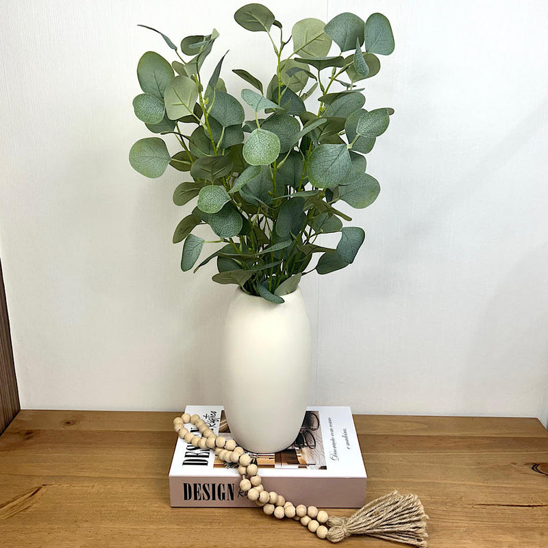 ARRANJO ALTO DE CERÂMICA BRANCO COM EUCALIPTOS VERDE CLARO 62AX32L/CM