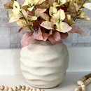 ARRANJO MELINA NO VASO ORGÂNICO OFF WHITE COM FOLHAS OUTONADAS 40AX29L/CM