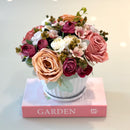 ARRANJO VALENTINA COM PEÔNIAS E CAMÉLIAS24AX25L/CM