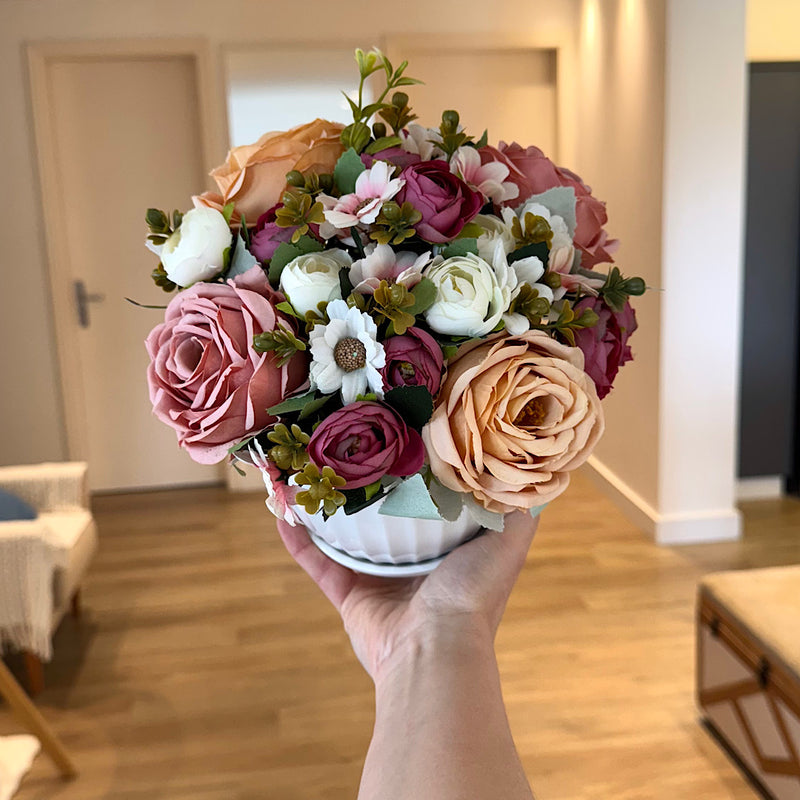 ARRANJO VALENTINA COM PEÔNIAS E CAMÉLIAS24AX25L/CM