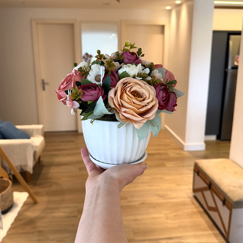 ARRANJO VALENTINA COM PEÔNIAS E CAMÉLIAS24AX25L/CM