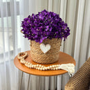 CESTO EM PALHA NATURAL COM ALÇAS FLORES DE BOUGANVILLES ROXAS 40AX40L/CM